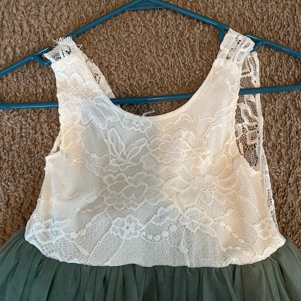 Little girls flower girl dress! Worn ONCE!!